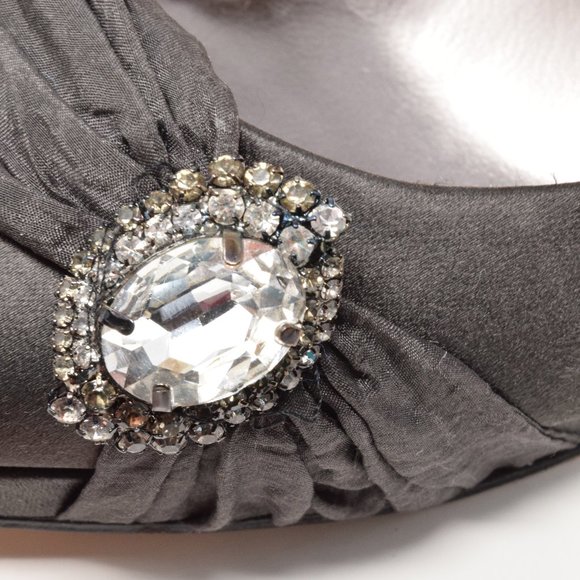 Badgley Mischka Heels Closed Toe Satin Jewel 6.5 - Picture 4 of 16